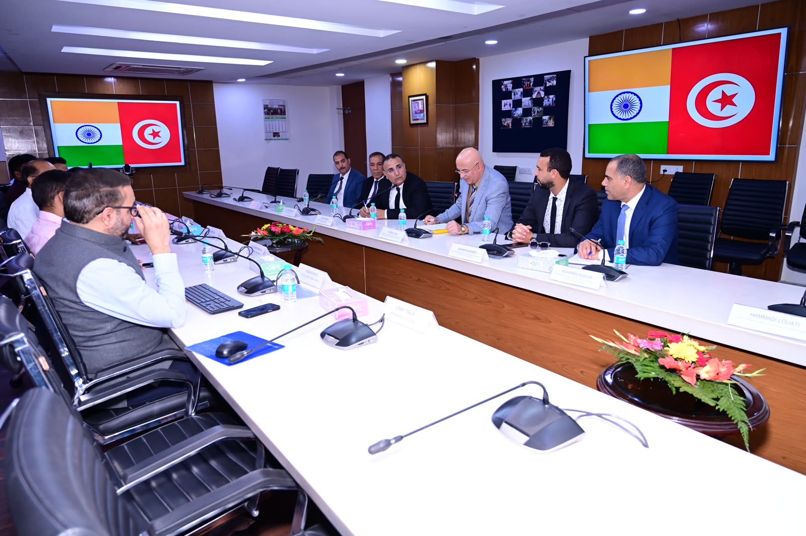 Visiting Tunisian delegation at the NSEZ conference hall